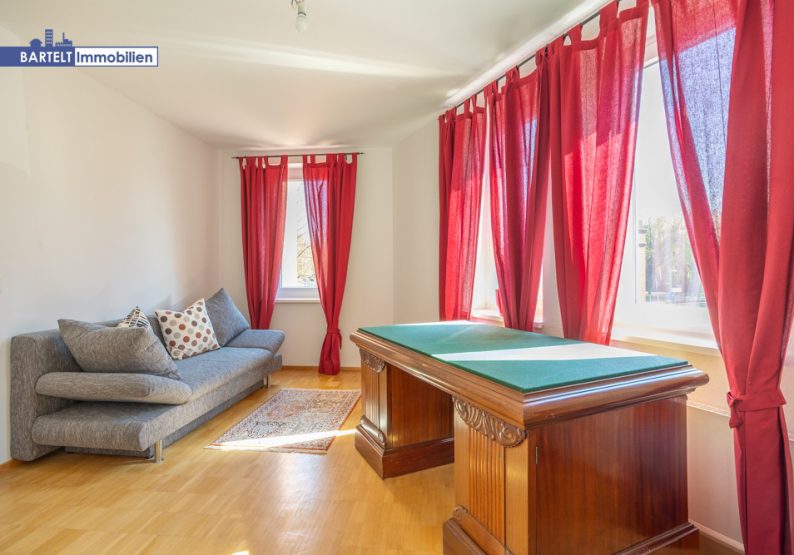 Arbeitszimmer