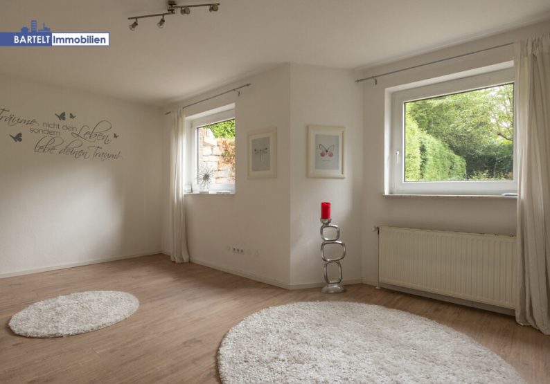 Arbeitszimmer KG
