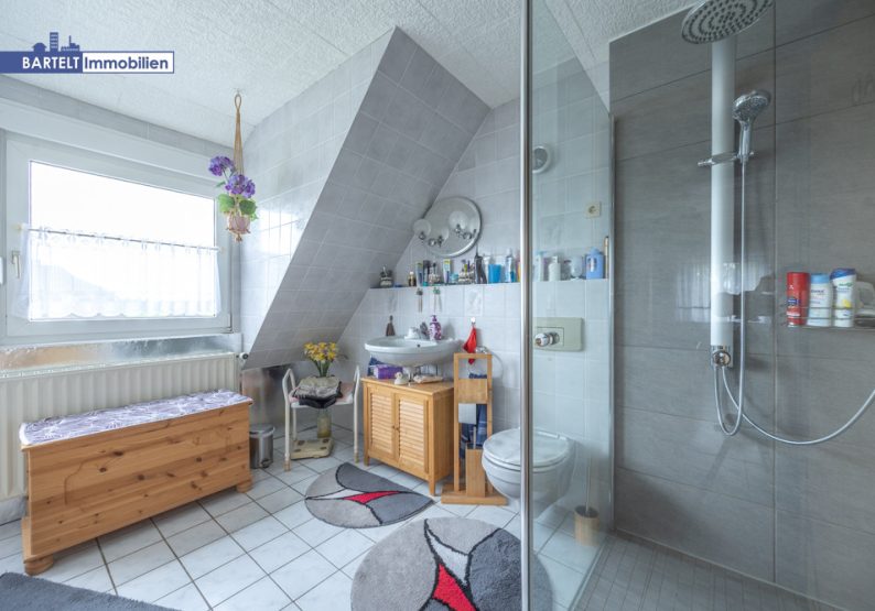 Haus OG Bad1